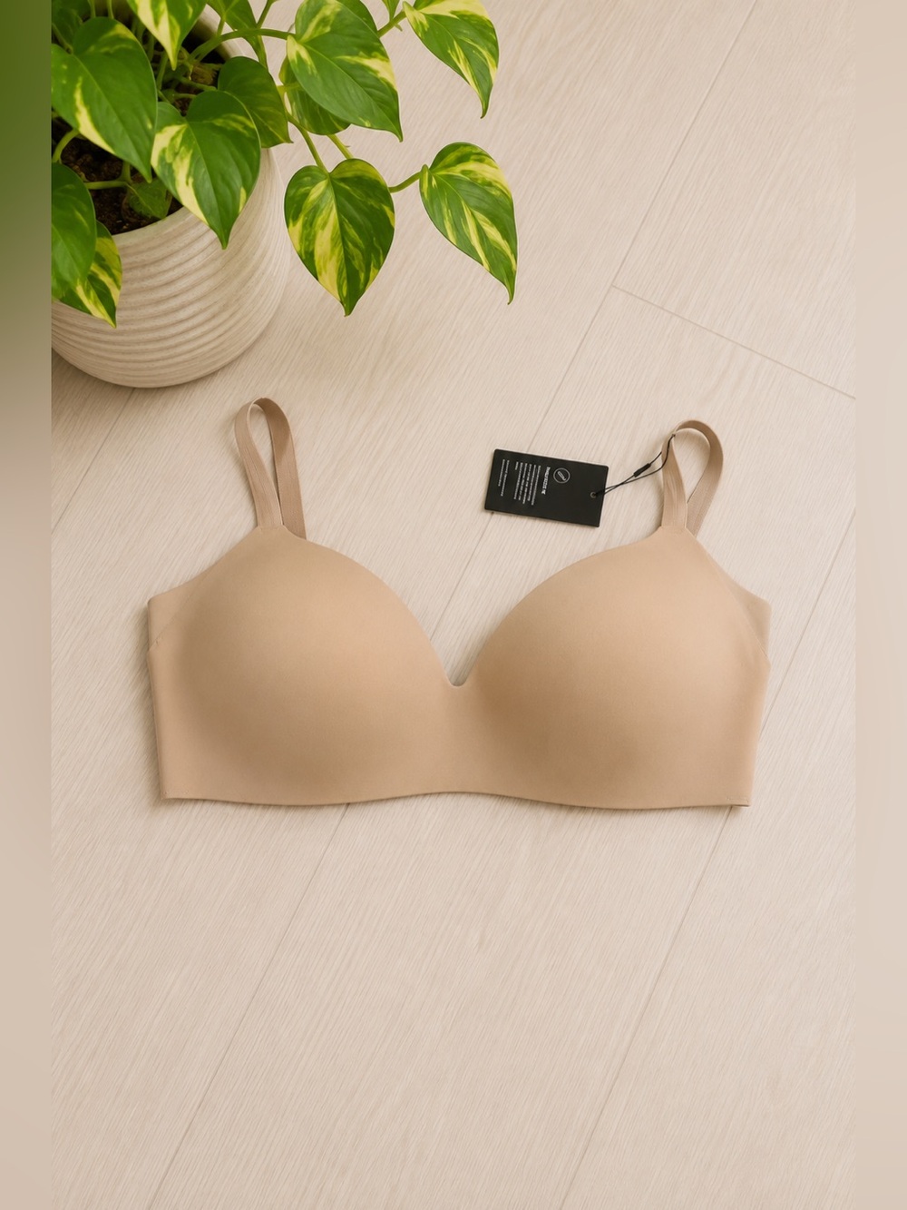 Knix Wing Contour Wireless Bra 32G Warm Sand Nude NWT Comfort Everyday Support